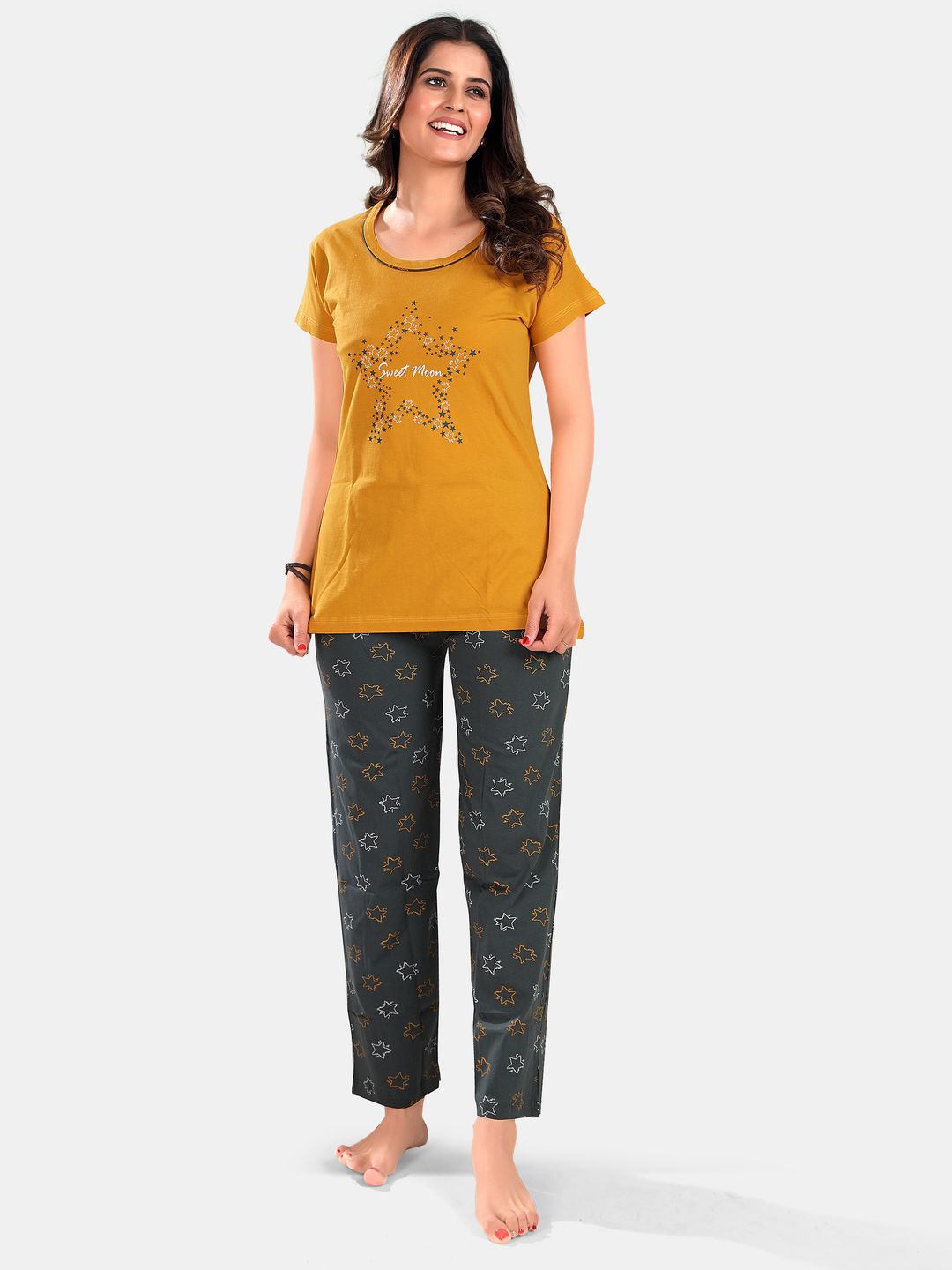 

SWEET MOON Women Printed Night suit, Yellow