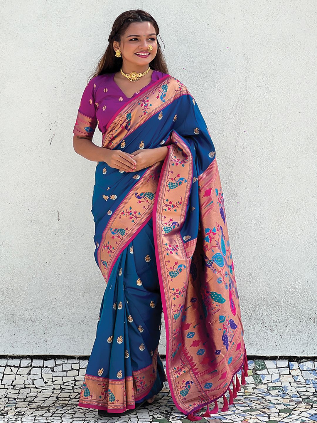 

DIVASTRI Woven Design Printed Zari Paithani Saree, Blue