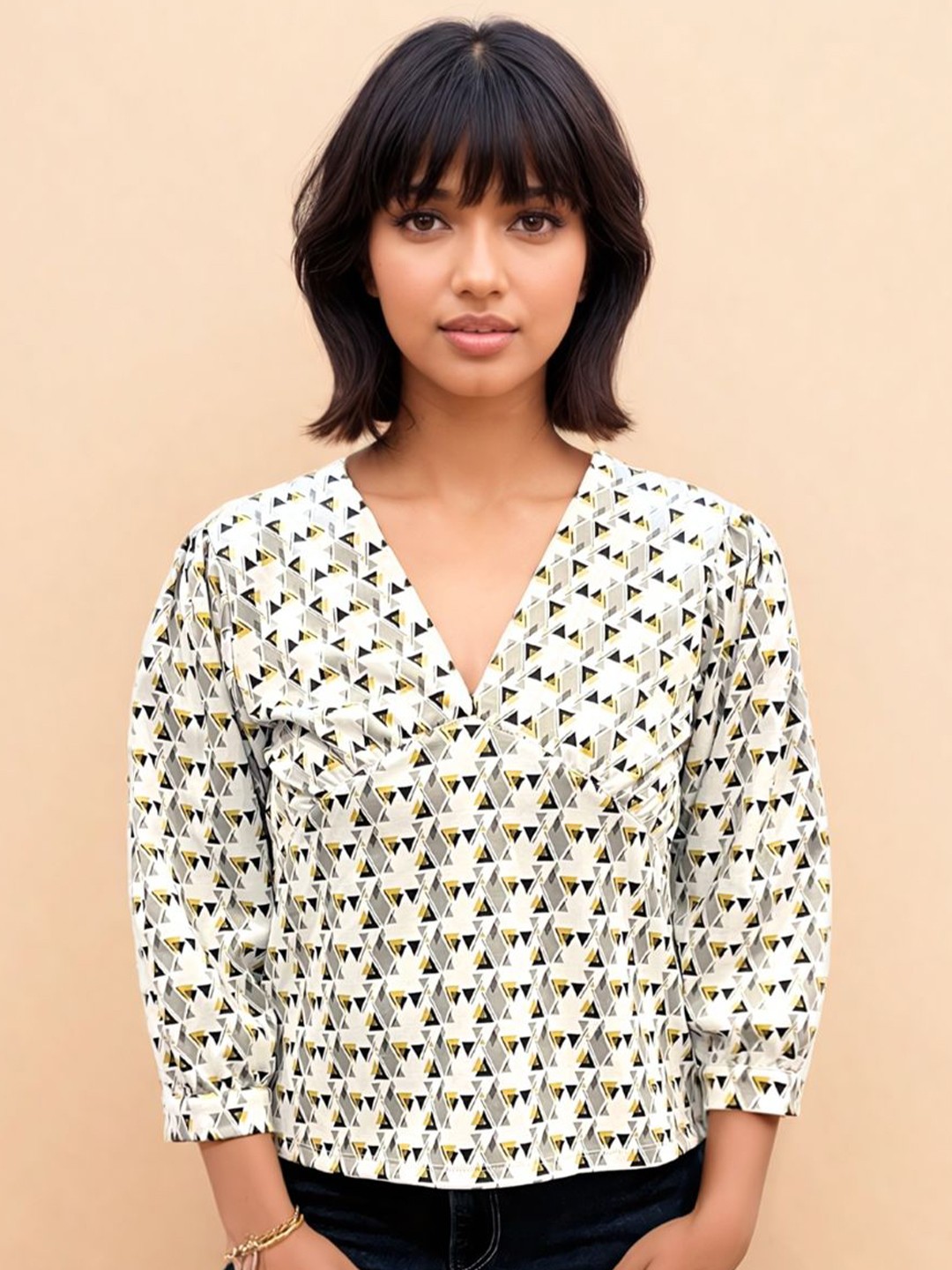 

Isthitos Women Geometric Printed Bishop Sleeves Blouson Top, White