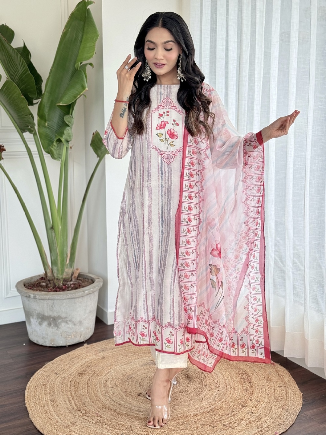 

BAESD Women Ethnic Motifs Printed Regular Kurta with Trousers & With Dupatta, White