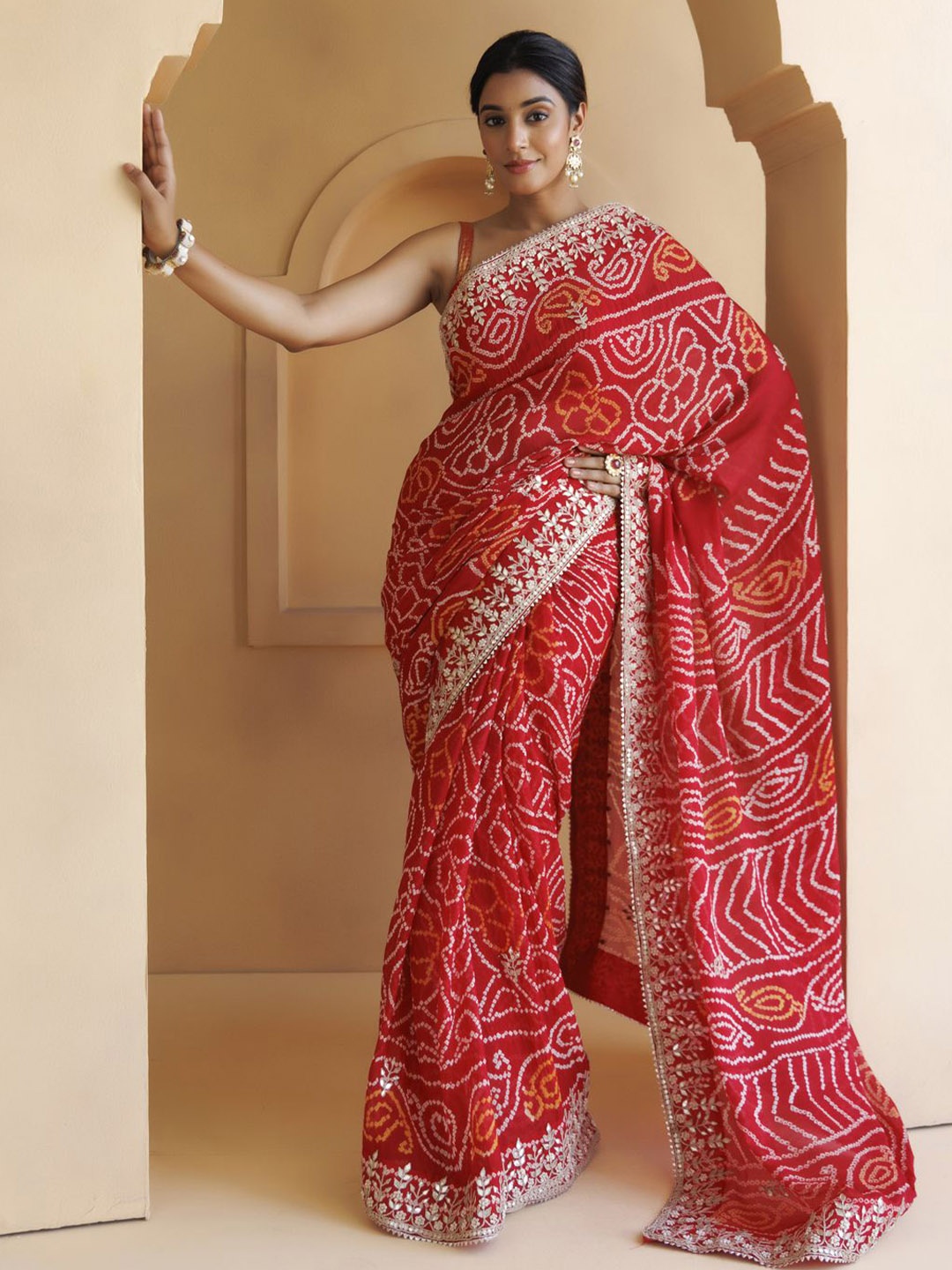 

Geroo Luxe Bandhani Printed Gotta Patti Pure Georgette Bandhani Saree, Red