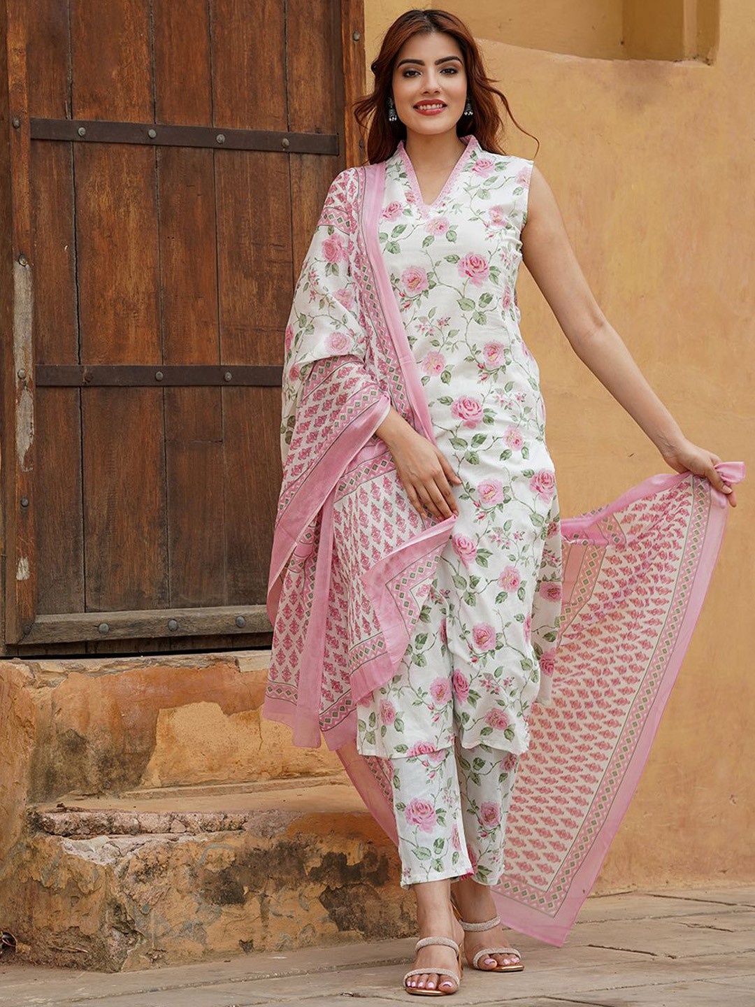 

CHANDALIYO Floral Printed Sleeveless Pure Cotton Straight Kurta With Trouser & Dupatta, Pink