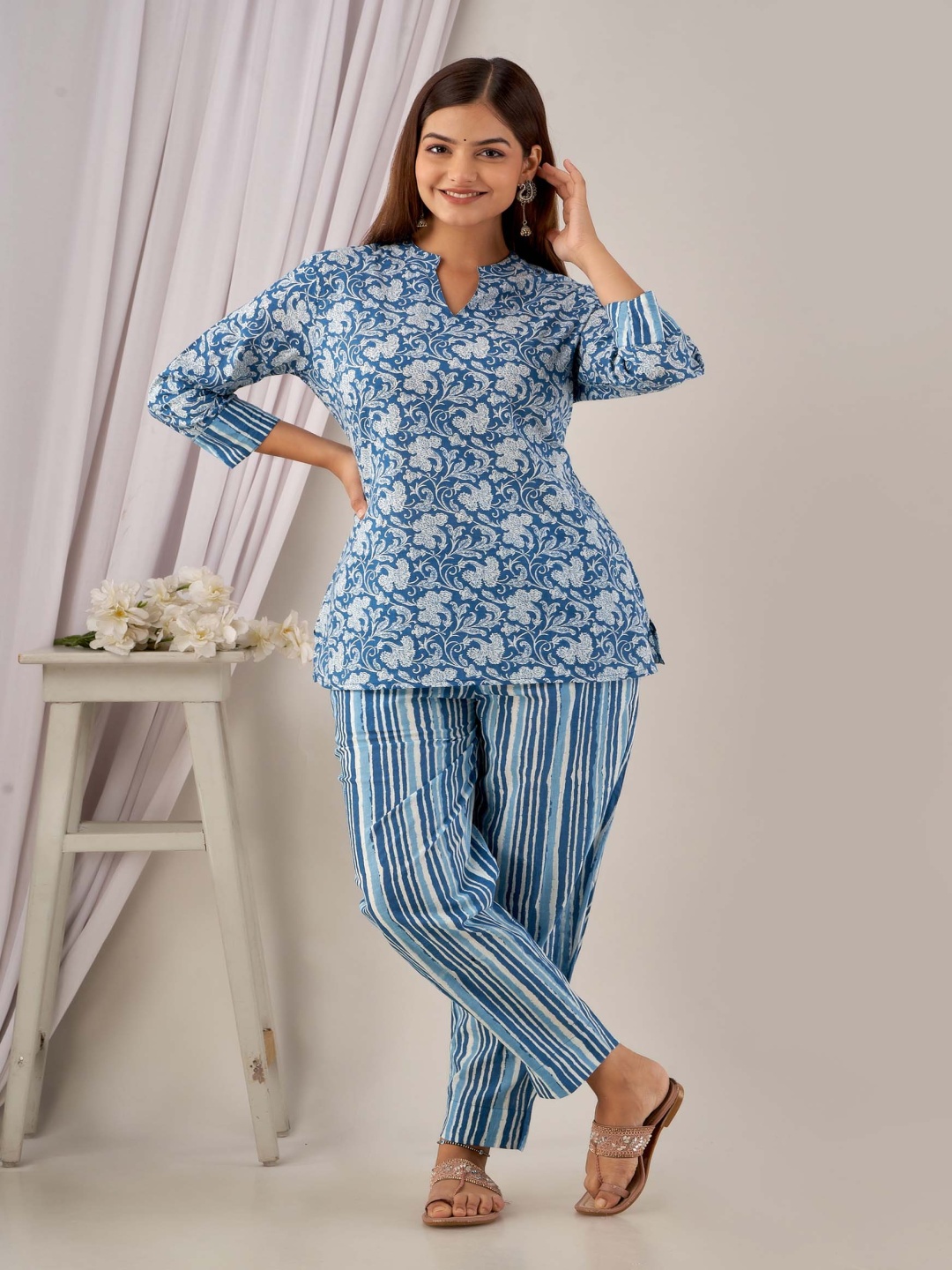 

Dreambe Women Pure Cotton Floral Printed Night suit, Blue