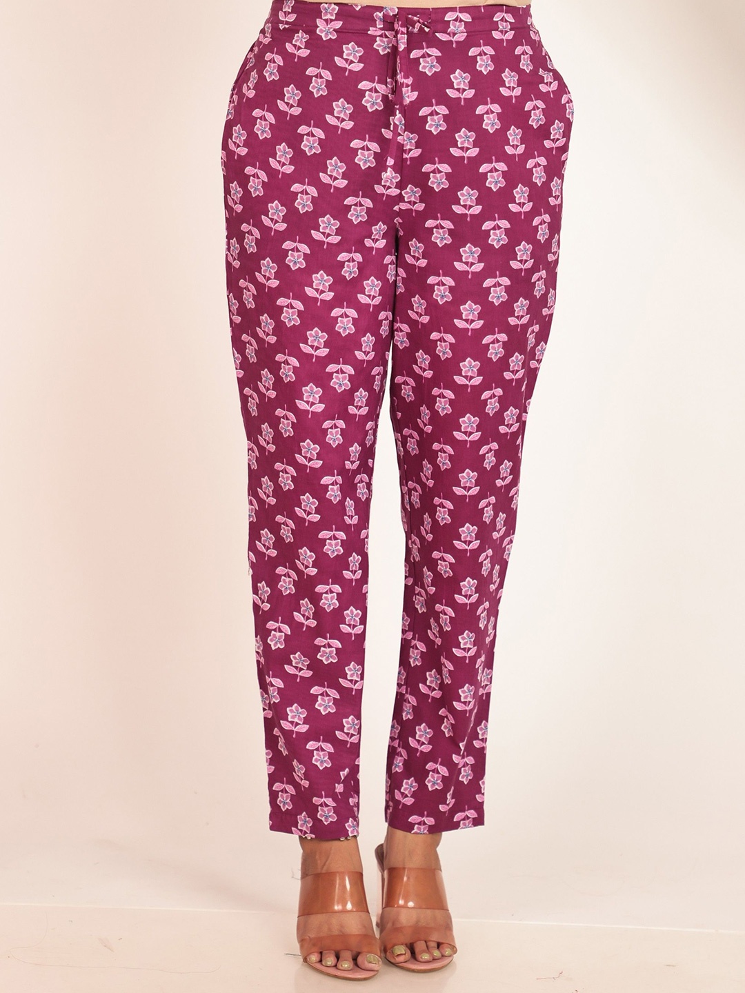 

Aramya Women Floral Printed Cotton Cigarette Trousers, Purple