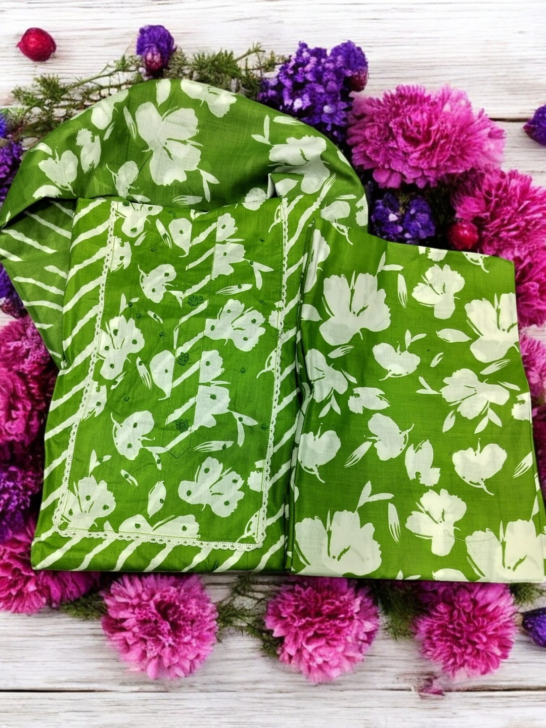 

REET MAHAL Floral Printed Pure Cotton Unstitched Dress Material, Green