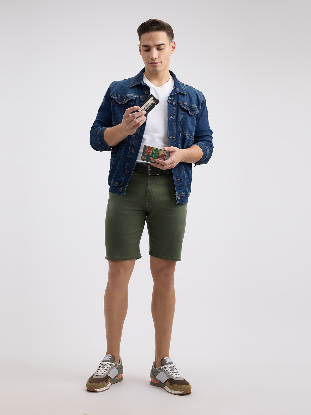 

Pepe Jeans Men Slim Fit Mid-Rise Cotton Shorts, Green