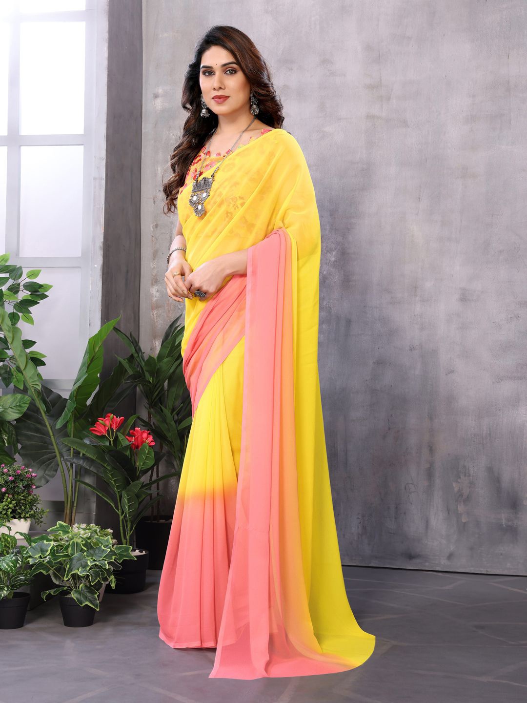 

DIVASTRI Ombre Pure Georgette Saree, Yellow