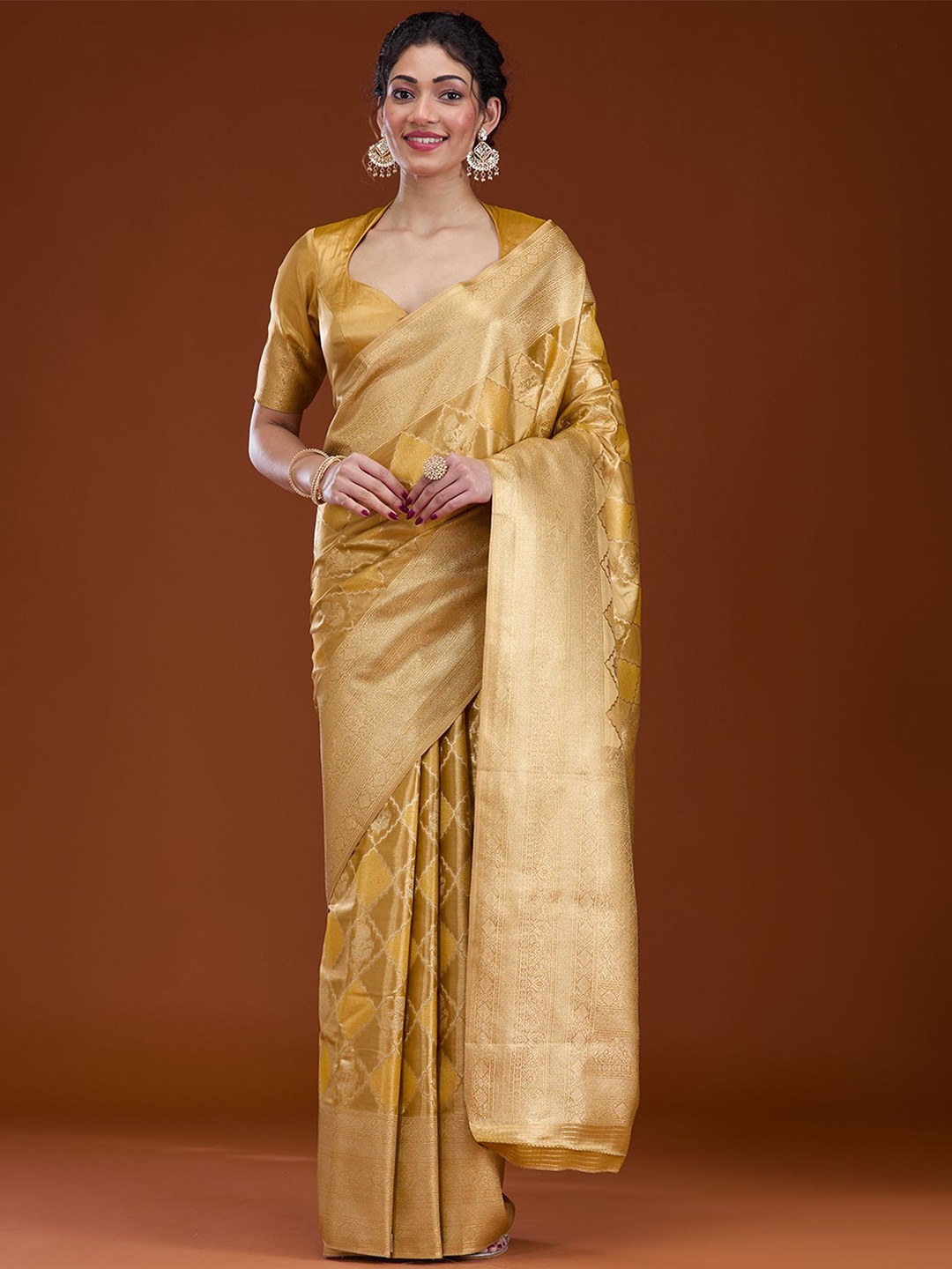 

Koskii Woven Design Zari Tissue Saree, Gold