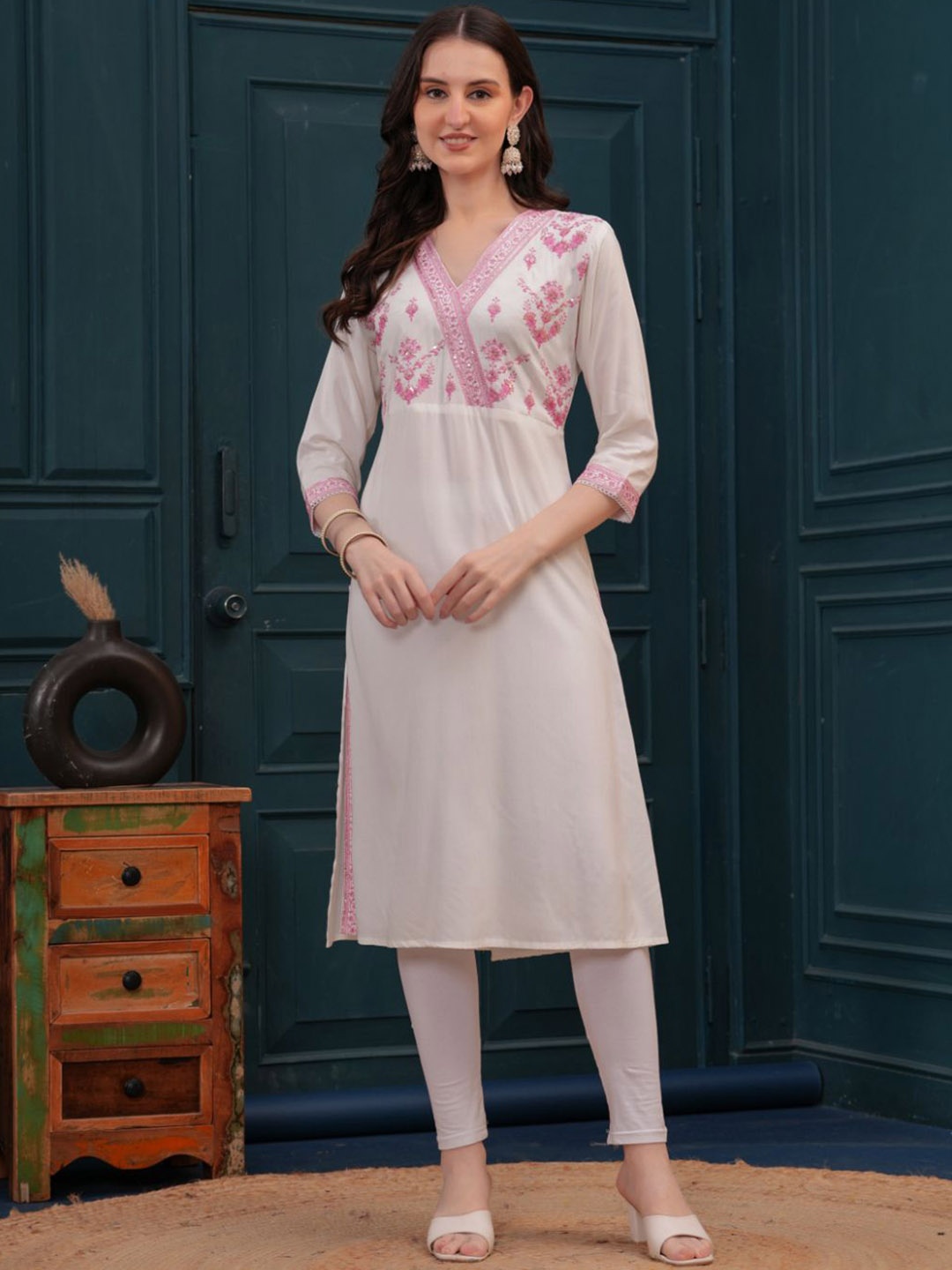 

JC4U Floral Embroidered Mirror Work Kurta, Pink