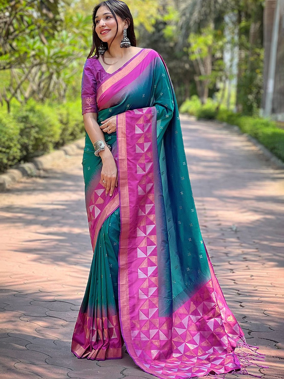 

DIVASTRI Woven Design Zari Banarasi Saree, Teal