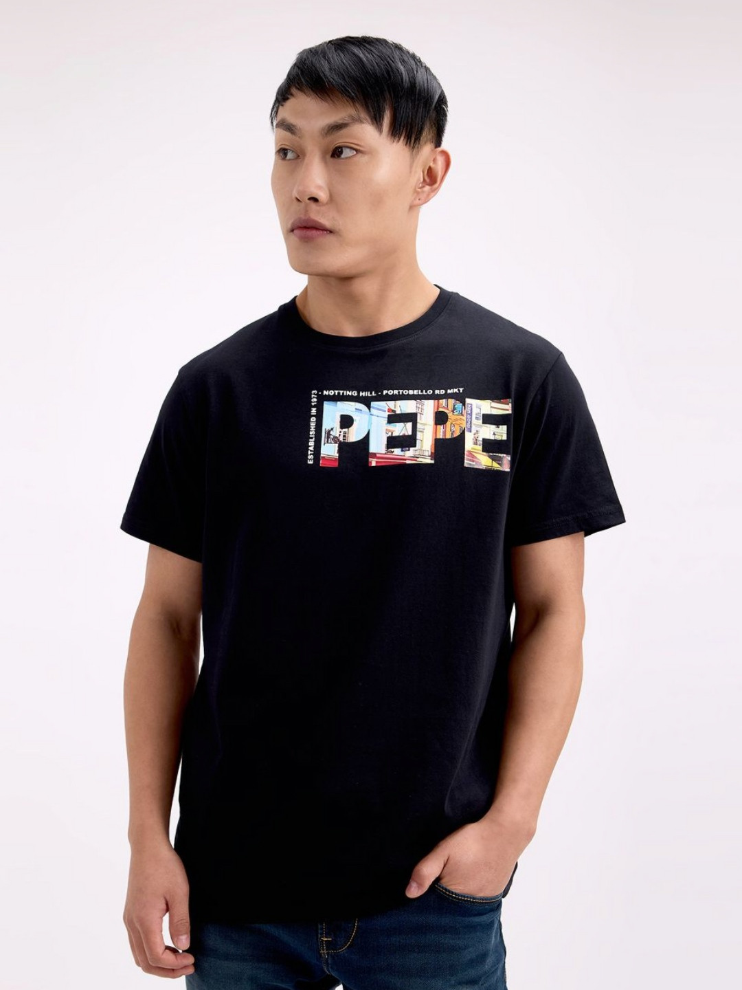 

Pepe Jeans Men Printed Pure Cotton Pockets Slim Fit T-shirt, Black