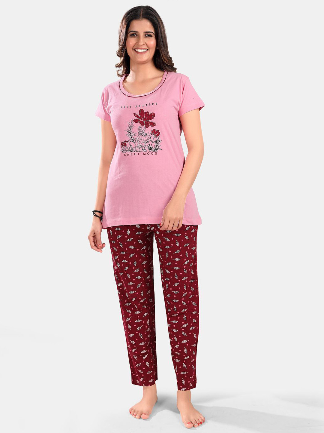 

SWEET MOON Printed Round Neck T-Shirt With Pyjama, Pink