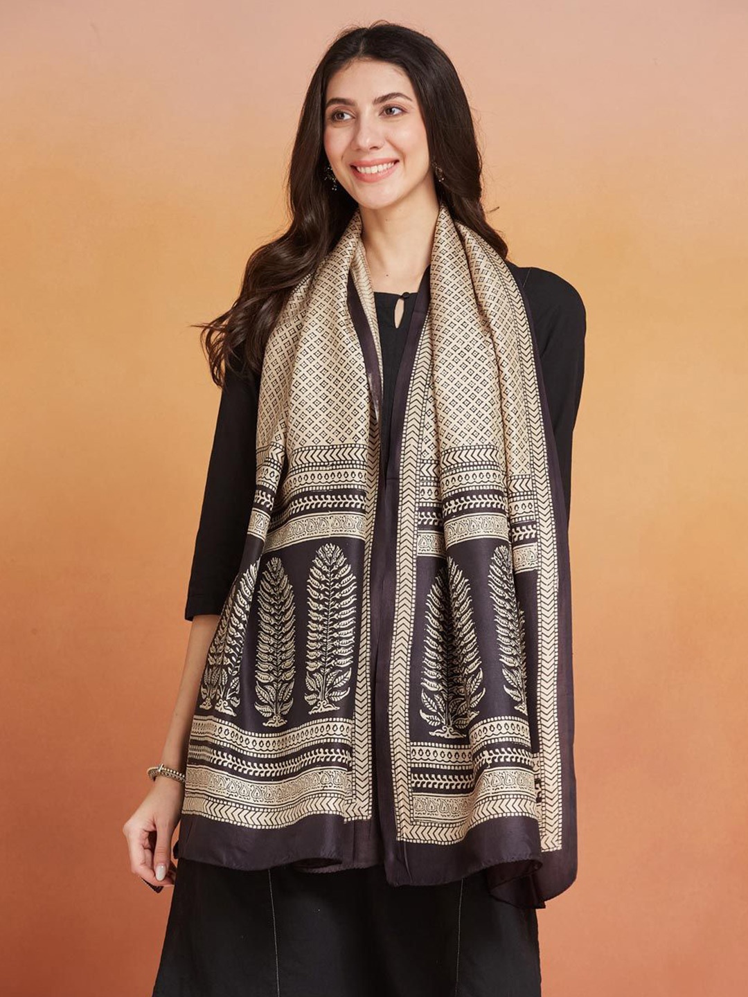 

Fabindia Women Printed Stole, Beige