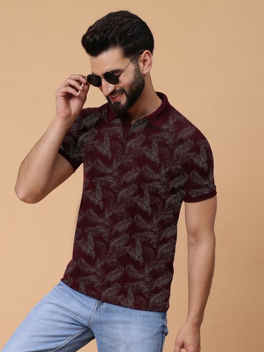 

MERRIMENT Men Printed Polo Collar Tropical T-shirt, Maroon