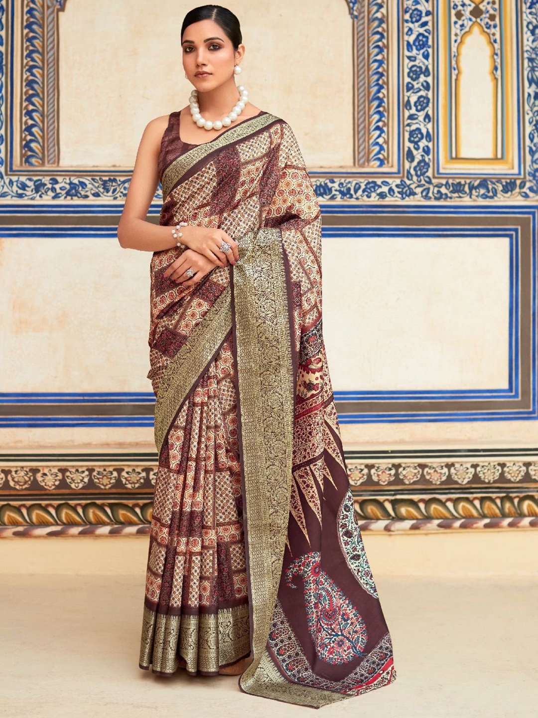 

LeeliPeeri Designer Printed Zari Saree, Brown