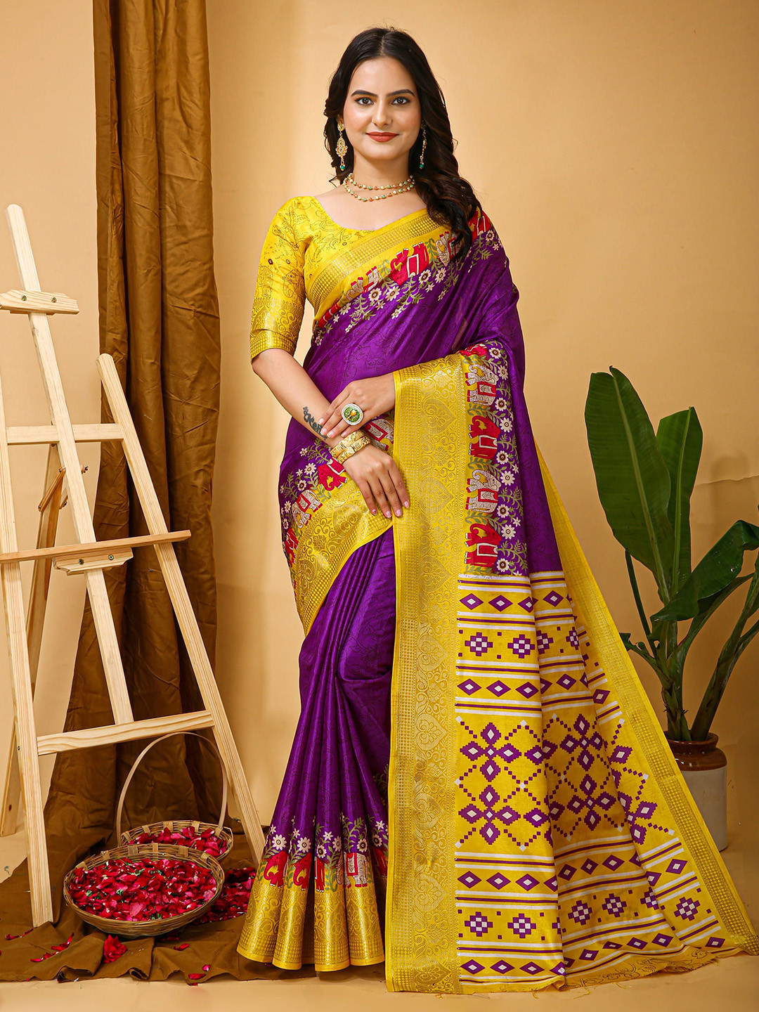 

HI FI NX Women Woven Design Kanjeevaram Saree, Purple