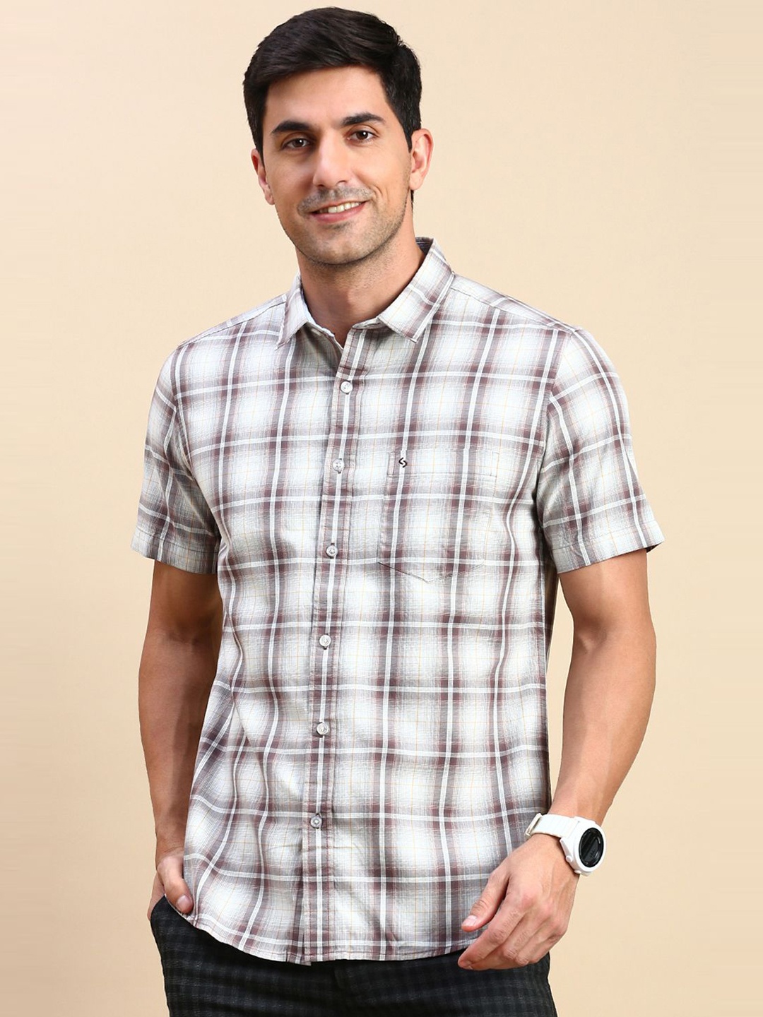 

Classic Polo Men India Slim Fit Spread Collar Tartan Checked Cotton Casual Shirt, White