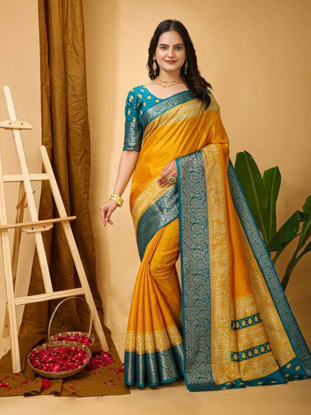 

HI FI NX Checked Kanjeevaram Saree, Yellow