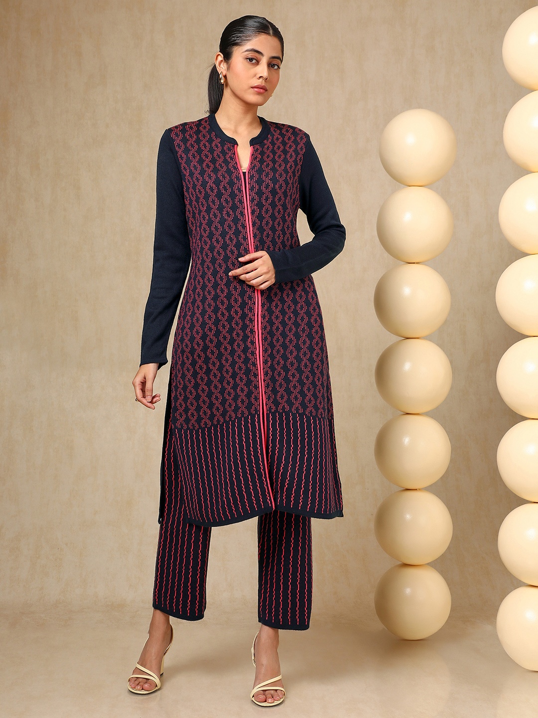 

Soch Women Regular Kurta with Trousers, Navy blue