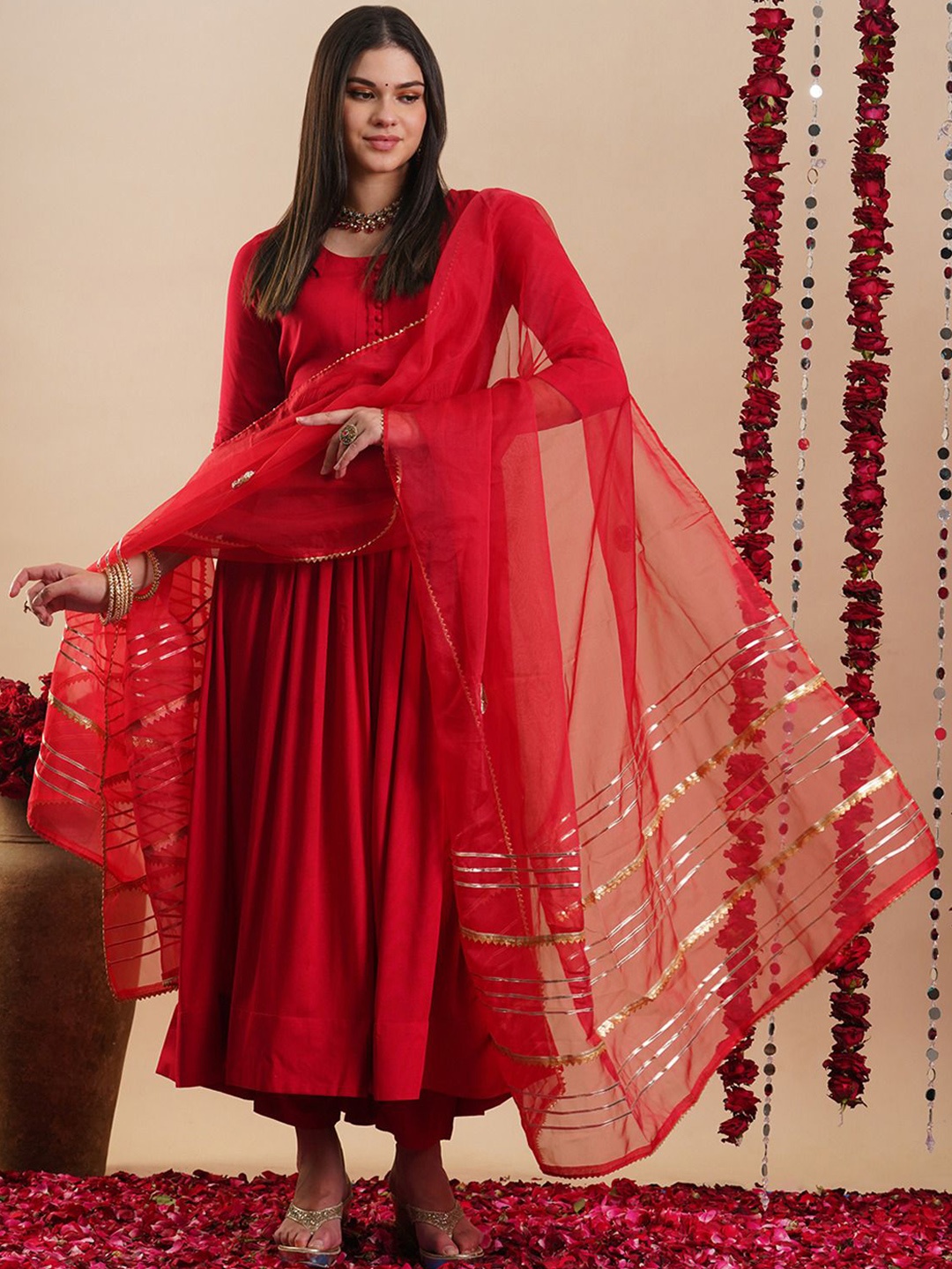 

DIVASTRI Round Neck Gotta Patti Anarkali Kurta With Trousers & Dupatta, Red