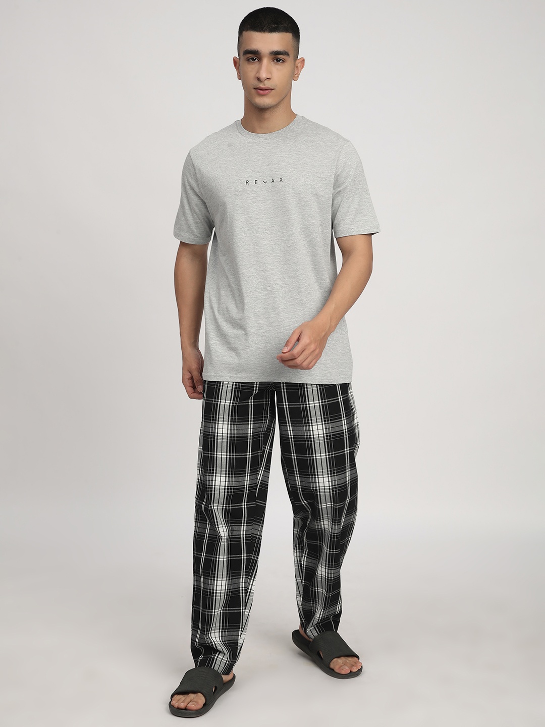 

R&B Men Checked Pure Cotton Night suit, Grey