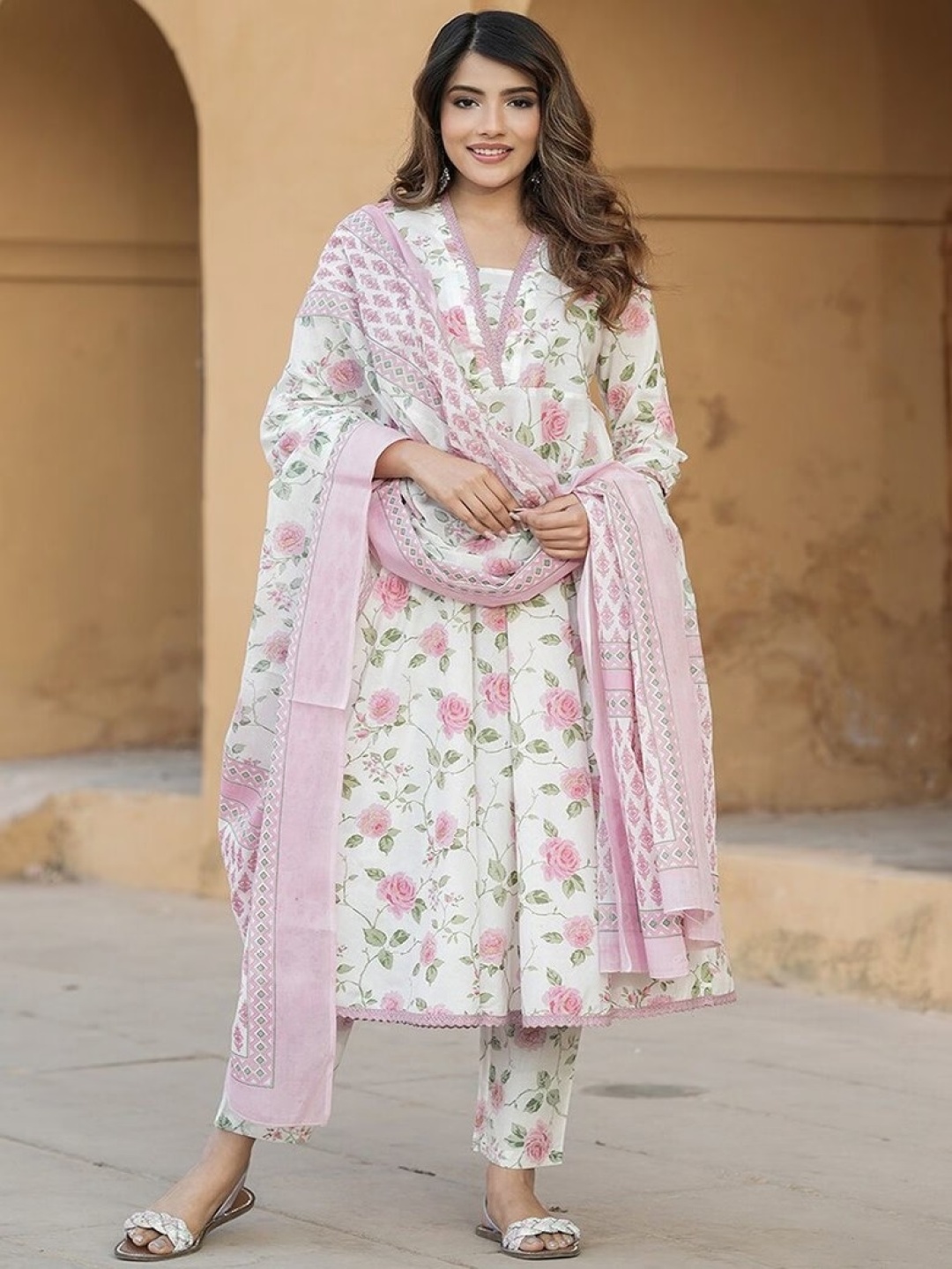 

CHANDALIYO Floral Printed Panelled Pure Cotton Anarkali Kurta With Trousers & Dupatta, Pink
