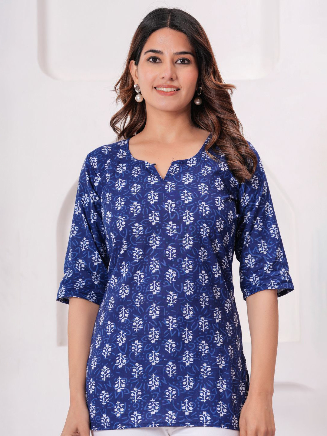 

JAIPUR KURTI HUB Floral Printed Pure Cotton Kurti, Blue