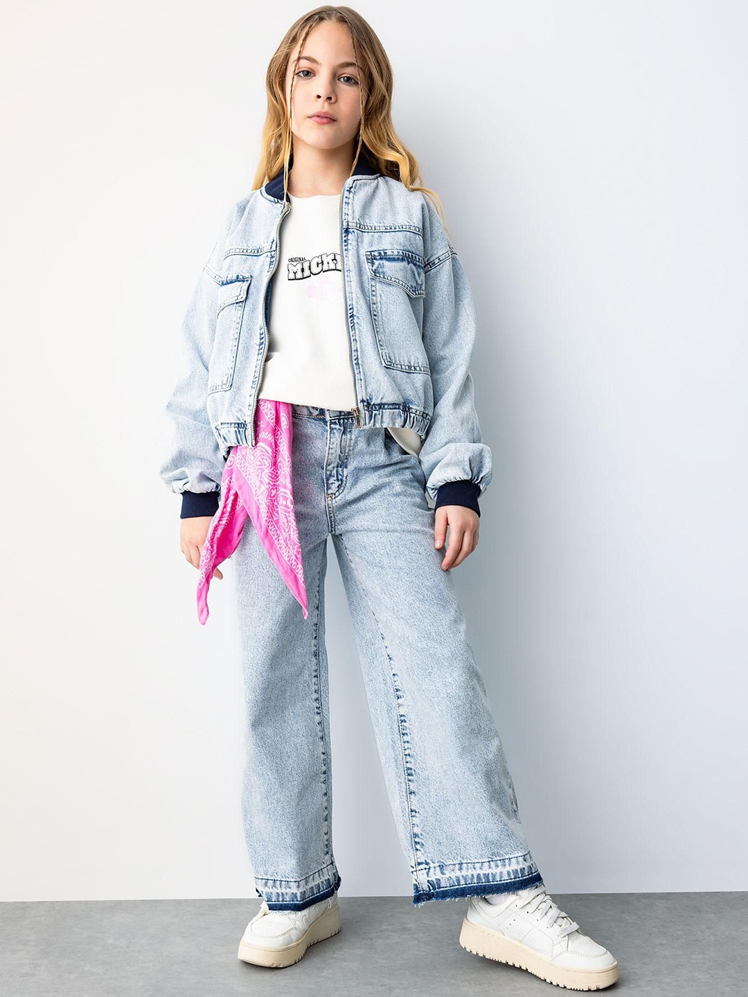 

DeFacto Girls Stand Collar Washed Solid Cotton Casual Denim Jacket, Blue