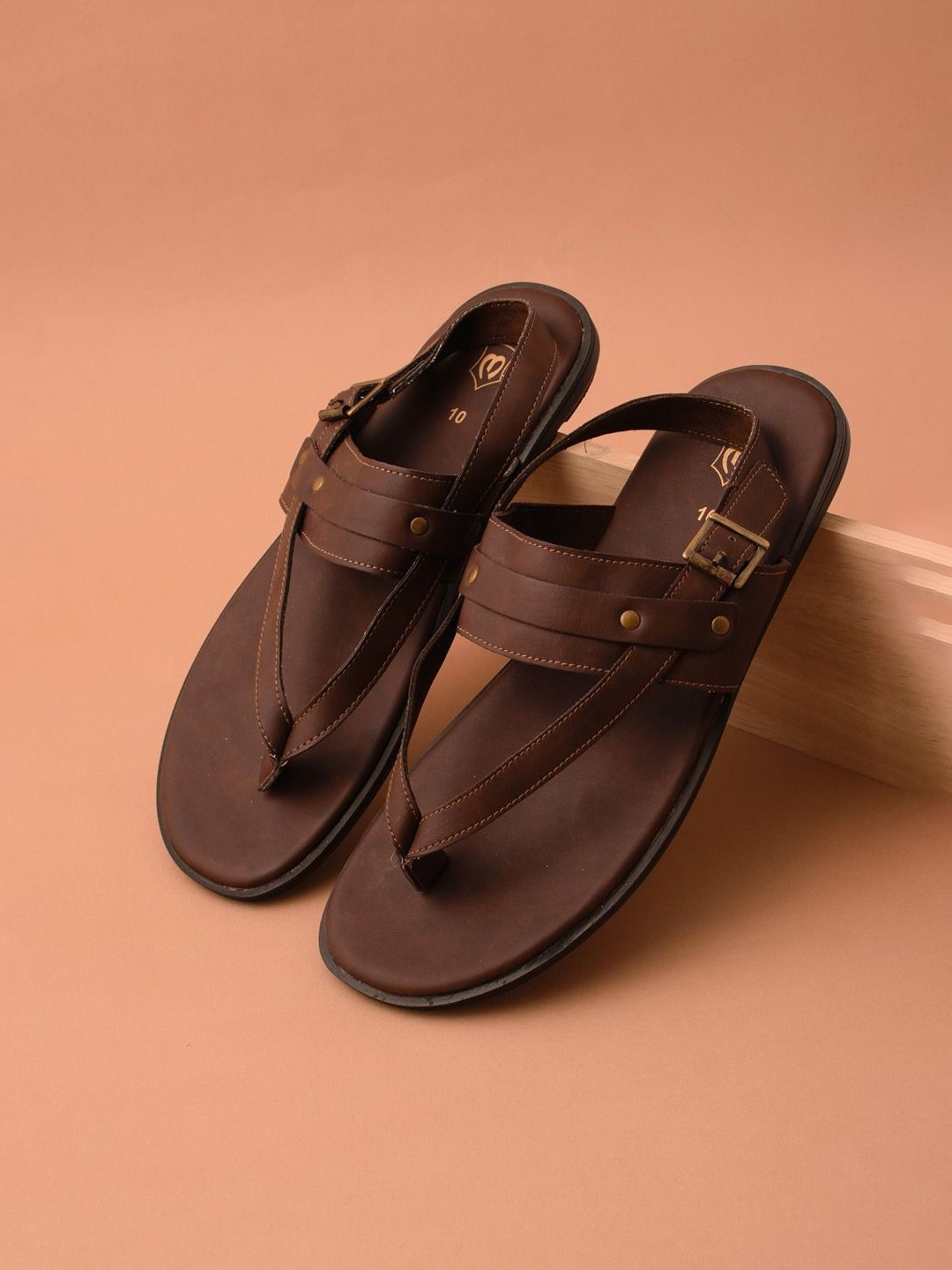 

Manyavar Men Ethnic Comfort Sandals, Brown