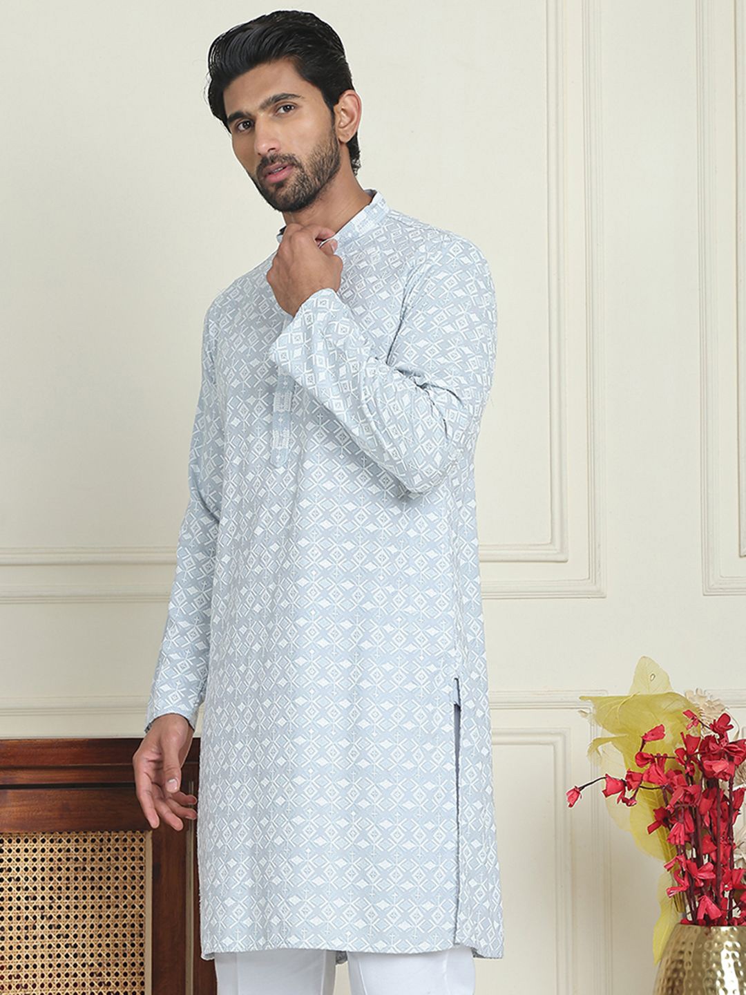 

Jompers Ethnic Motifs Embroidered Thread Work Mandarin Collar Straight Kurta, Grey