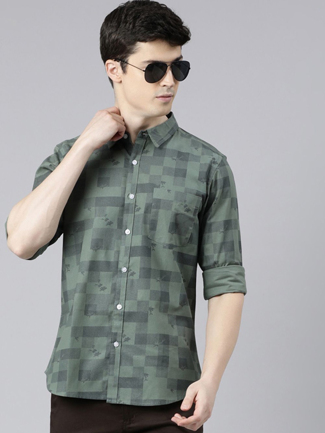 

Metronaut Men Spread Collar Checked Cotton Casual Shirt, Olive