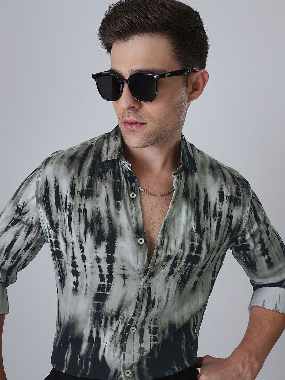 

Banana Club Men Classic Abstract Printed Shirt, Black