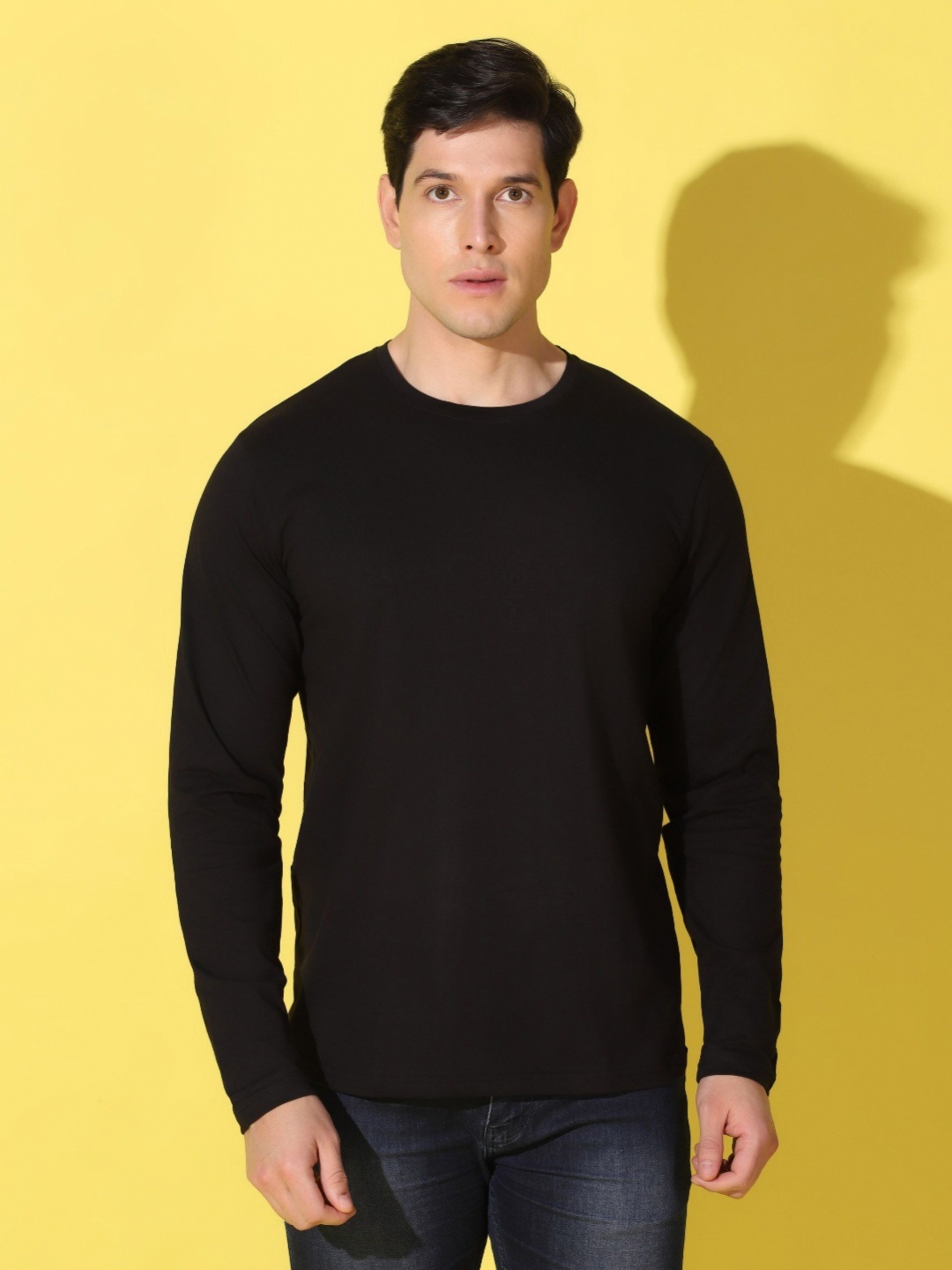 

WOOSTRO Men Solid Round Neck Cotton Slim Fit T-shirt, Black