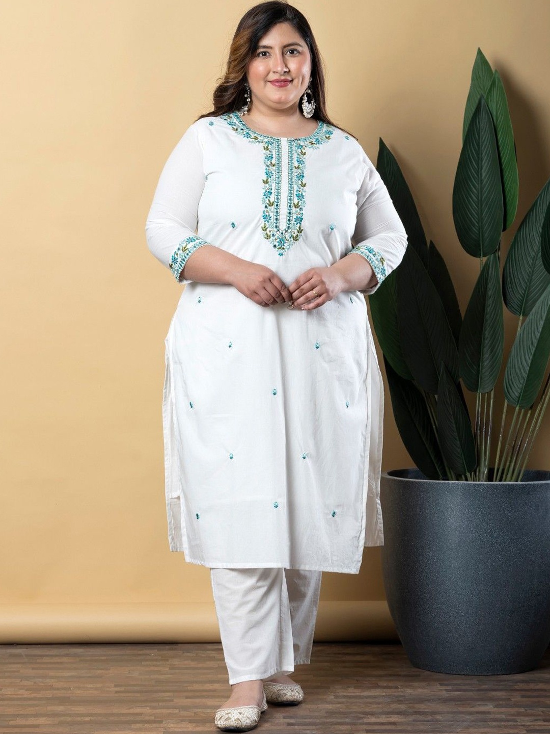 

Readiprint Fashions Women Embroidered Regular Thread Work Pure Cotton Kurta with Palazzos, White