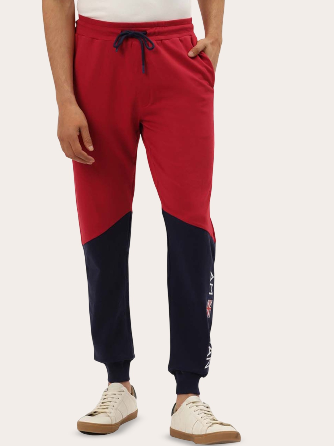 

AMSWAN Men Colourblocked Cotton Mid-Rise Joggers, Red