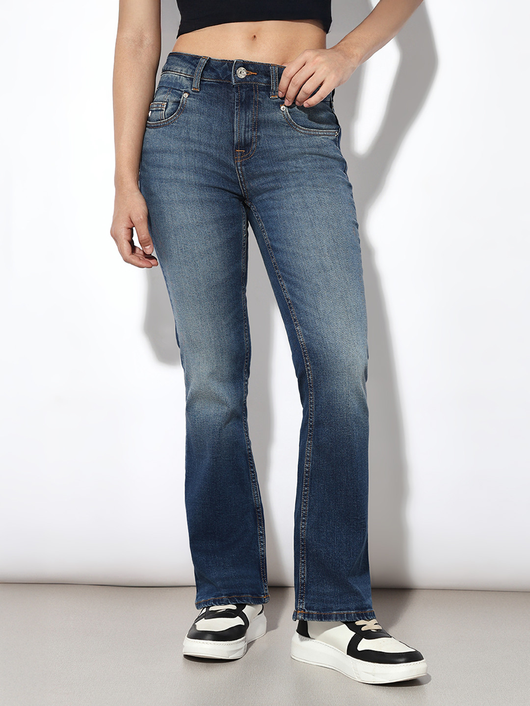 

ONLY Women Flared High-Rise Heavy Fade Cotton Stretchable Retro Denims Jeans, Blue