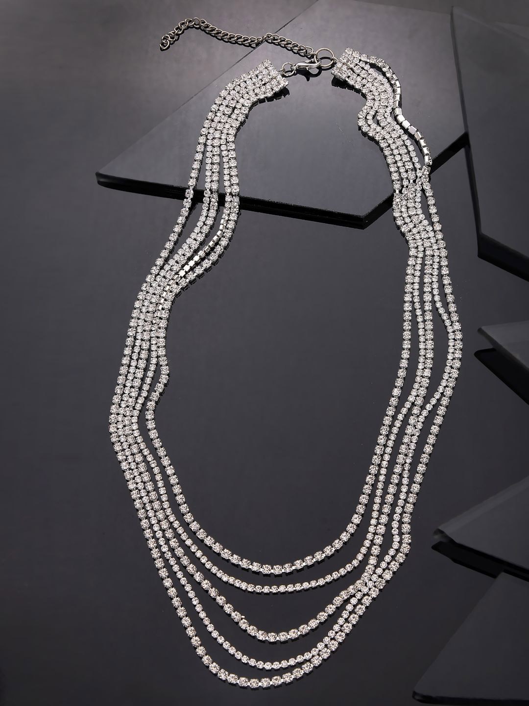 

VESTIDO MODAS Silver Rhinestone Layered Minimal Necklace