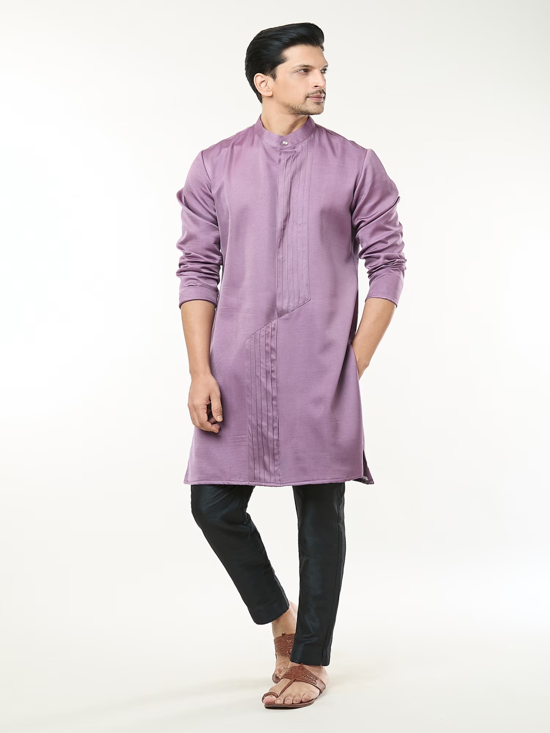 

RNG Safawala Men Band Collar Pure Cotton Straight Kurta With Trousers, Lavender