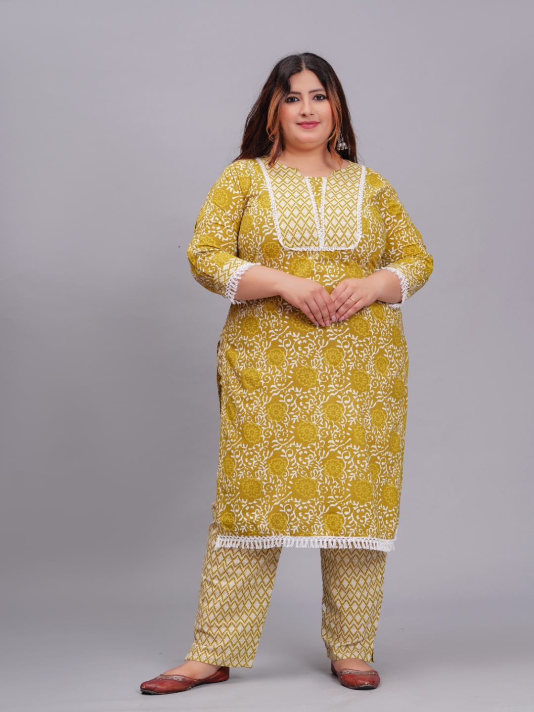 

JC4U Plus Size Women Floral Printed Notch Neck Kurta With Trousers, Yellow