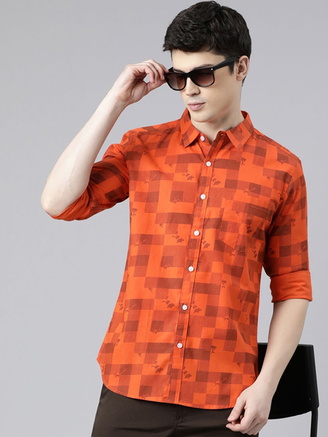 

Metronaut Men Spread Collar Checked Cotton Casual Shirt, Orange
