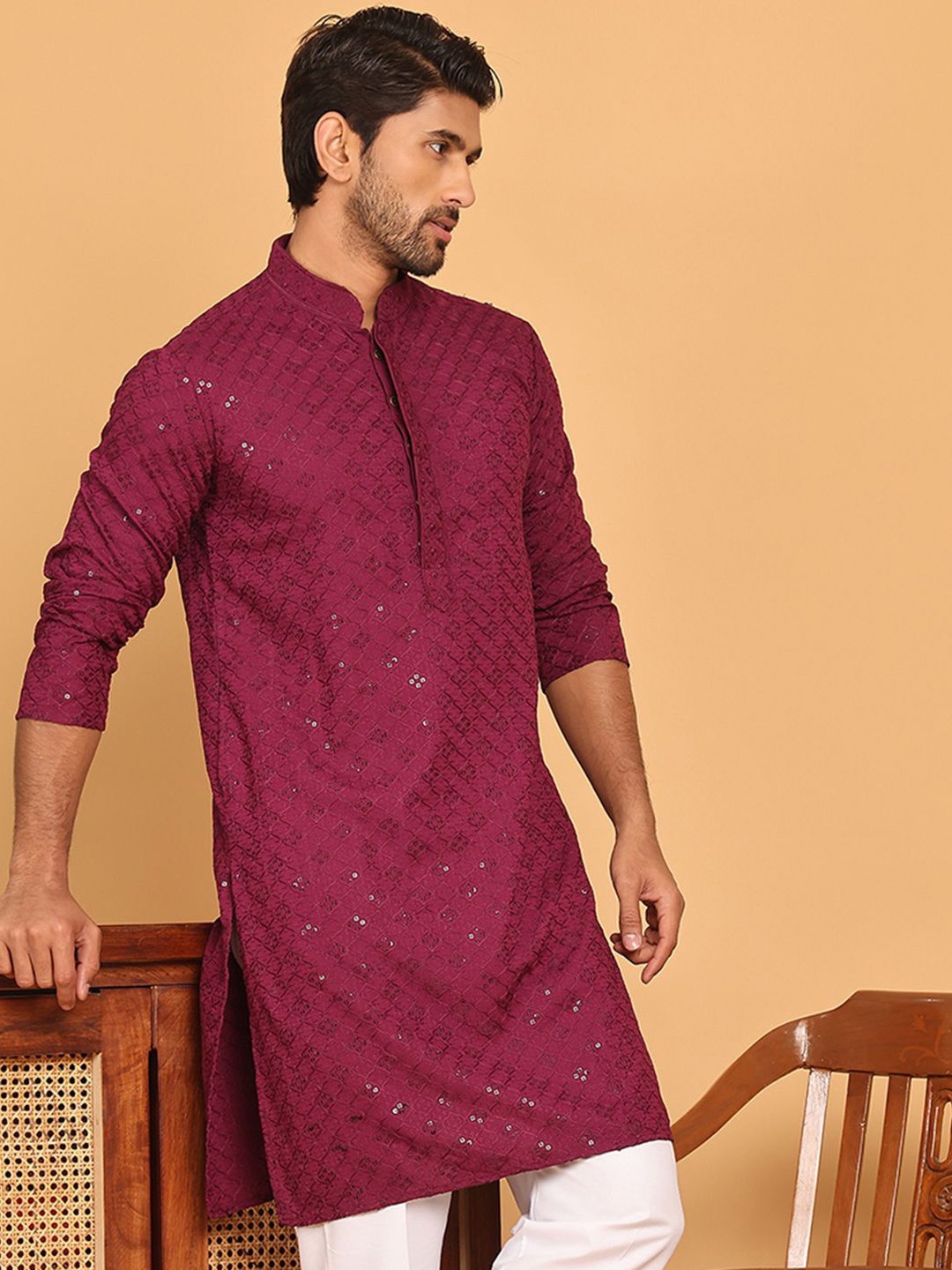 

Jompers Sequinned Mandarin Collar Straight Kurta, Maroon