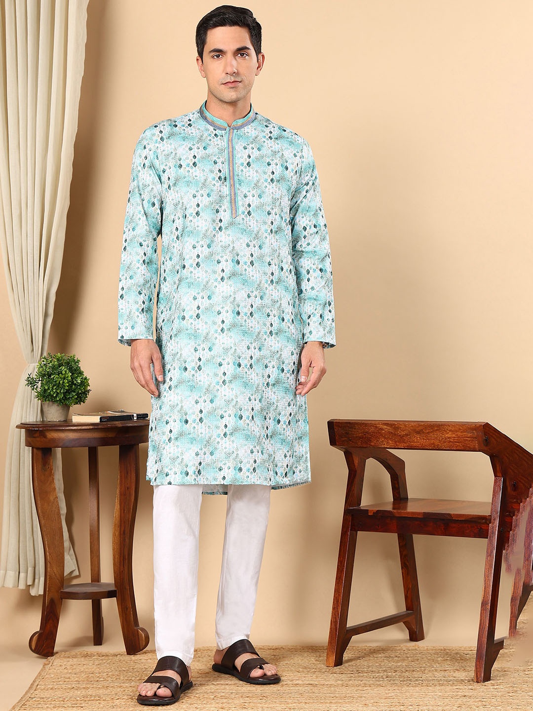 

TATTVA Paisley Printed Mandarin Collar Kantha Work Sequinned Straight Kurta, Blue