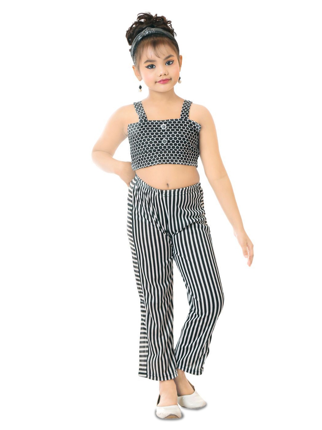 

Fessist Girls Printed Shoulder Straps Top With Trousers, Black
