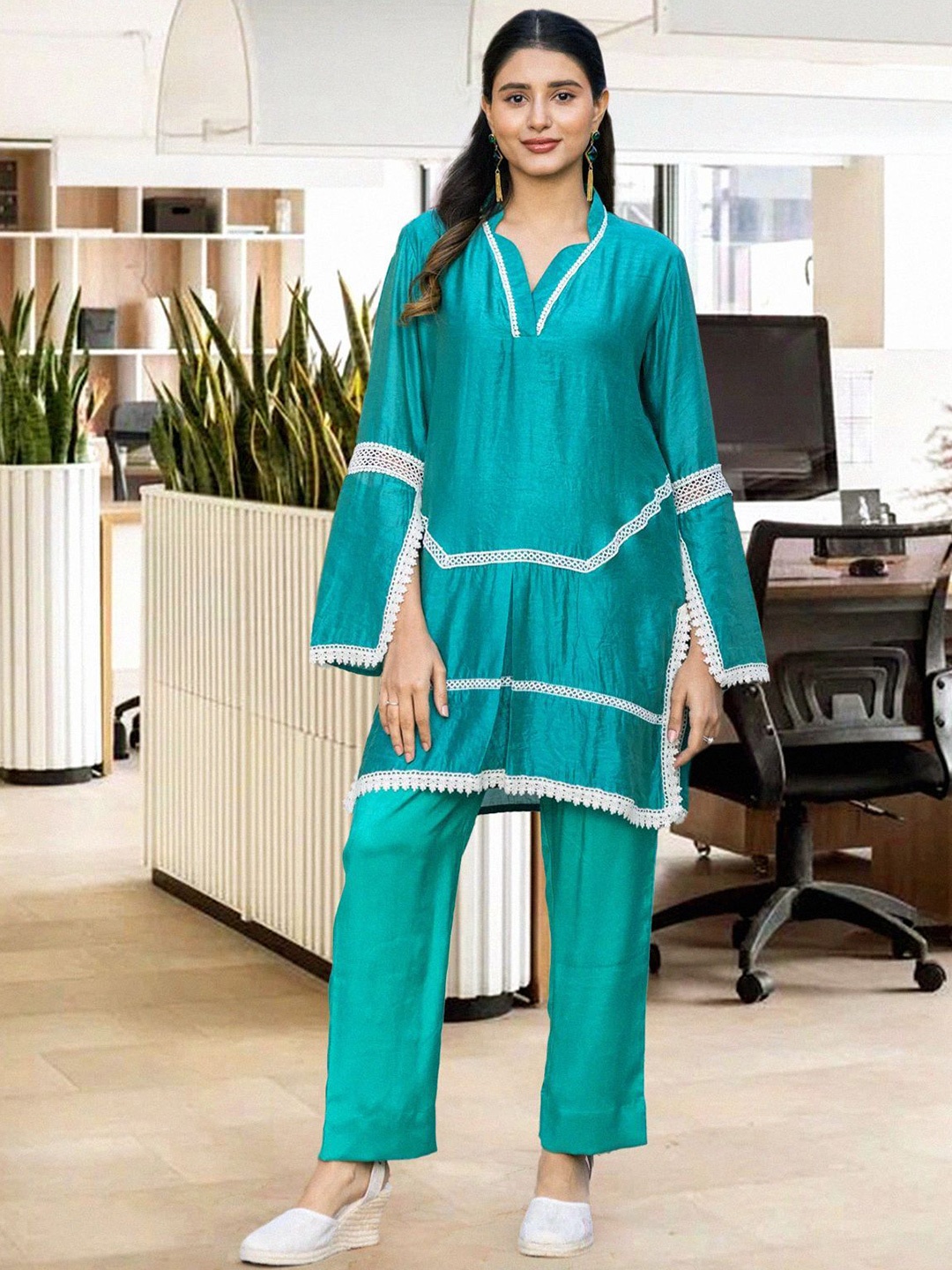 

Ambraee V-Neck Flared Sleeves Lace Chanderi Silk Kurta Set, Green