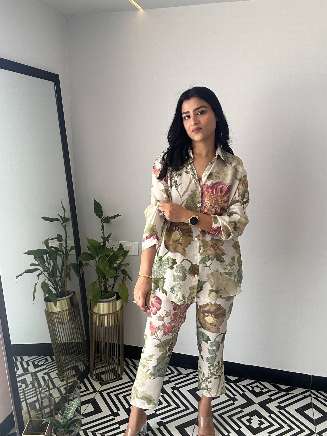 

LookMark Floral Printed Shirt With Trousers, Cream