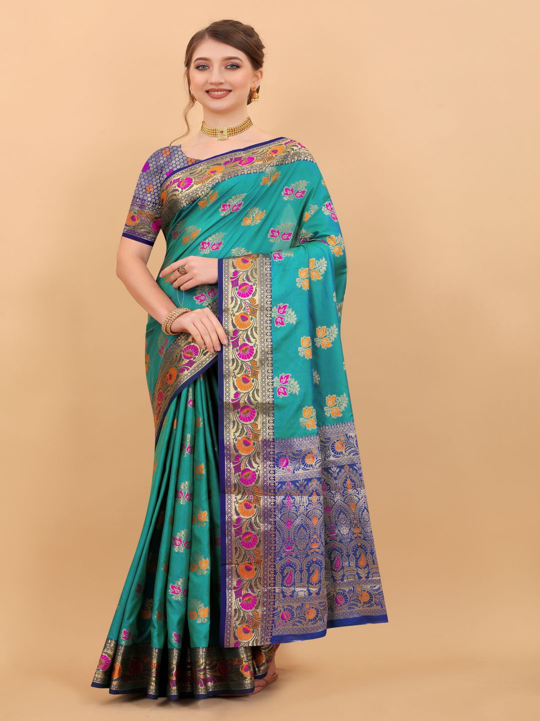 

Dreamlaxmi Fashion Floral Silk Blend Banarasi Saree, Green