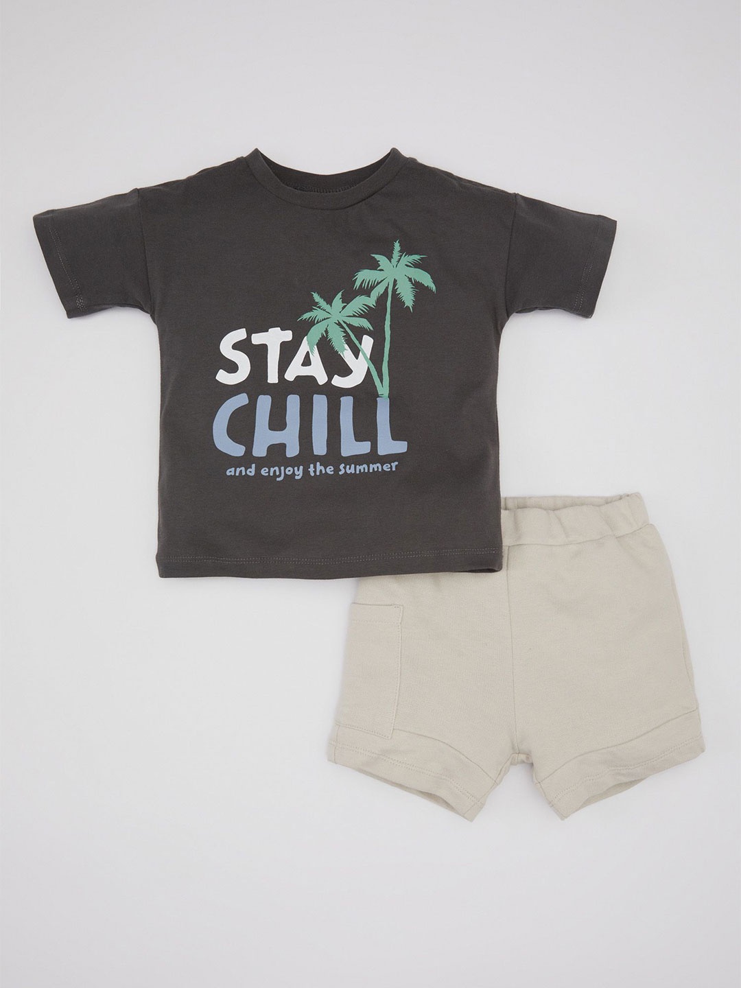 

DeFacto Boys Printed Pure Cotton T-shirt With Shorts, Grey