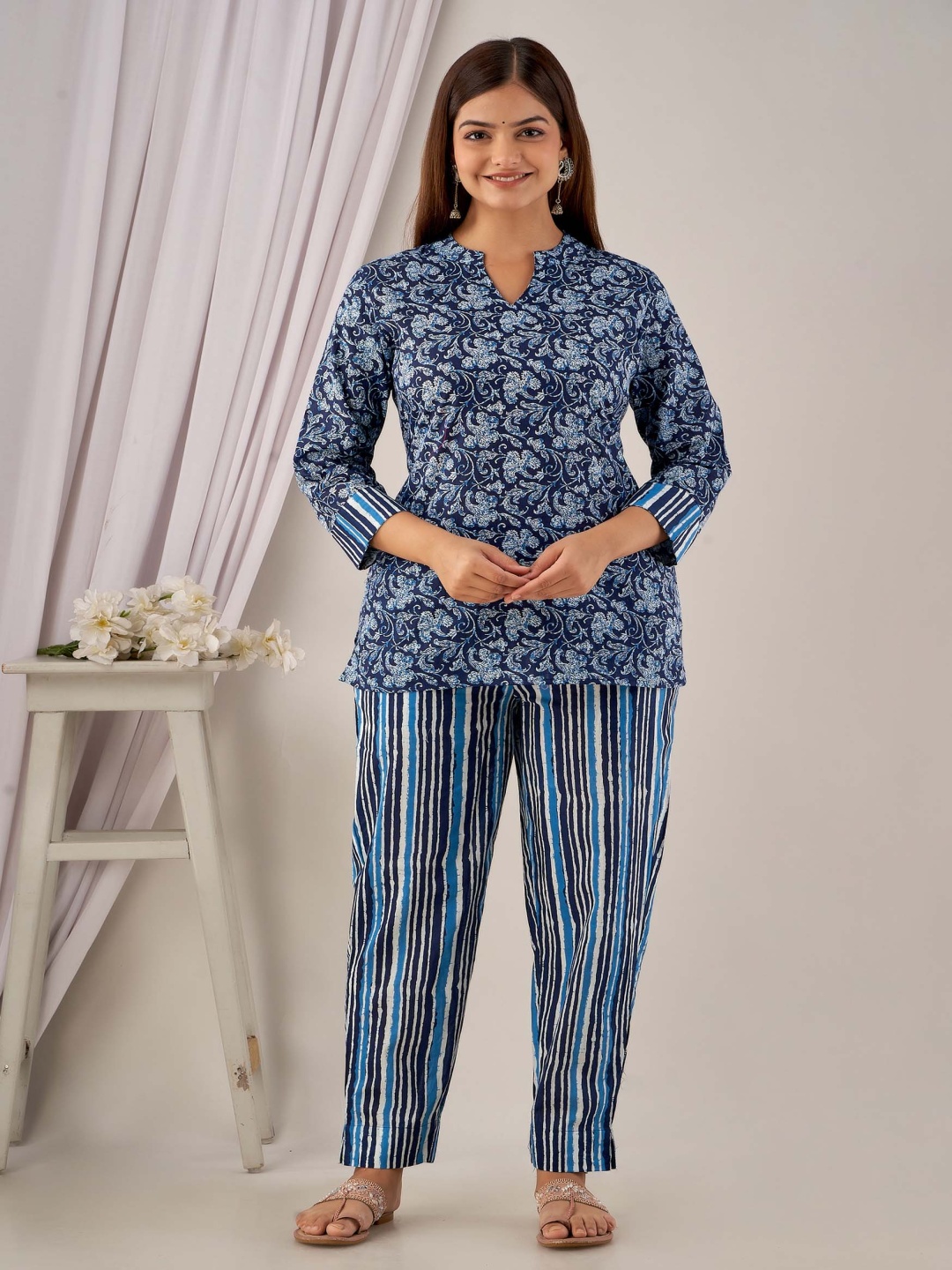 

Dreambe Women Printed Top and Pyjamas Pure Cotton Night suit, Navy blue