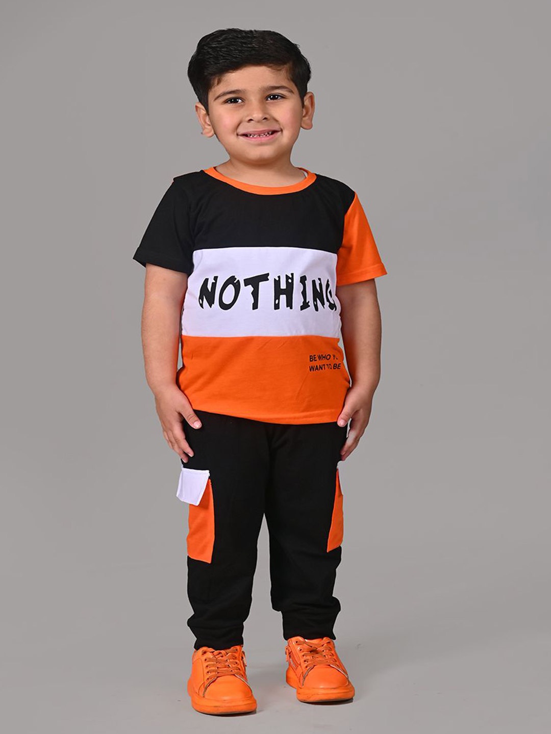 

Yoonikk Kids Typography Printed Pure Cotton T-Shirt With Jogger, Orange