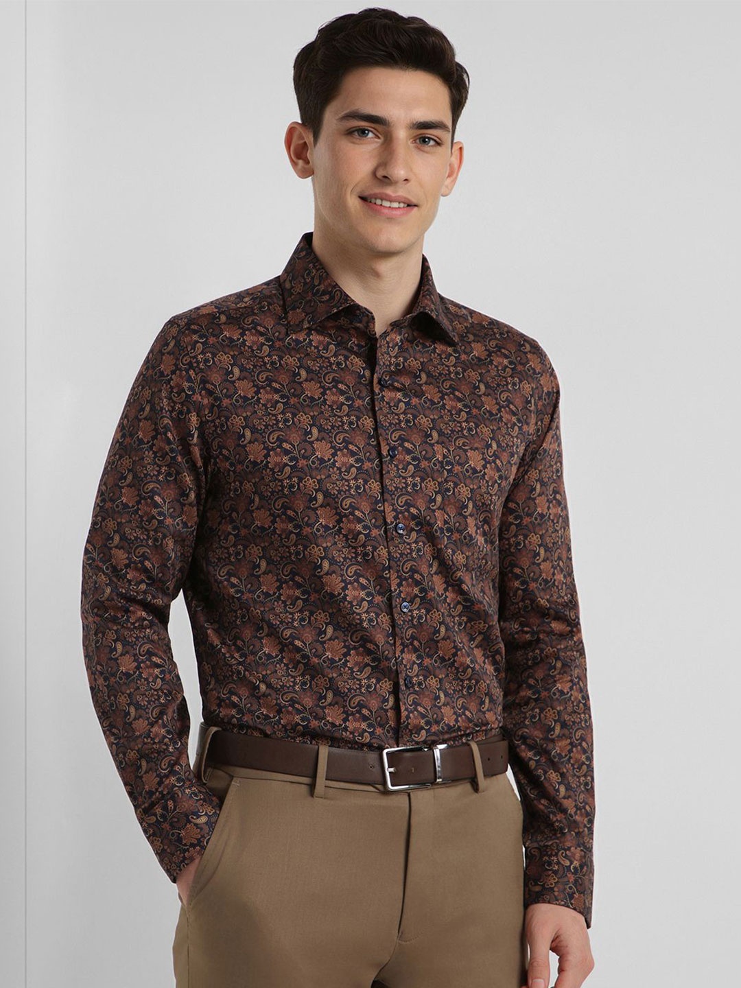 

Allen Solly Sport Men Slim Fit Ethnic Motifs Printed Cotton Formal Shirt, Brown